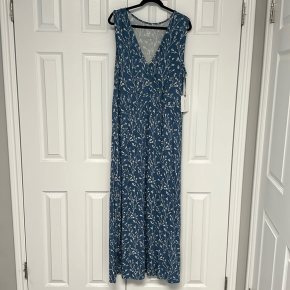 41 Hawthorn Maxi Dress - Picture 1 of 5